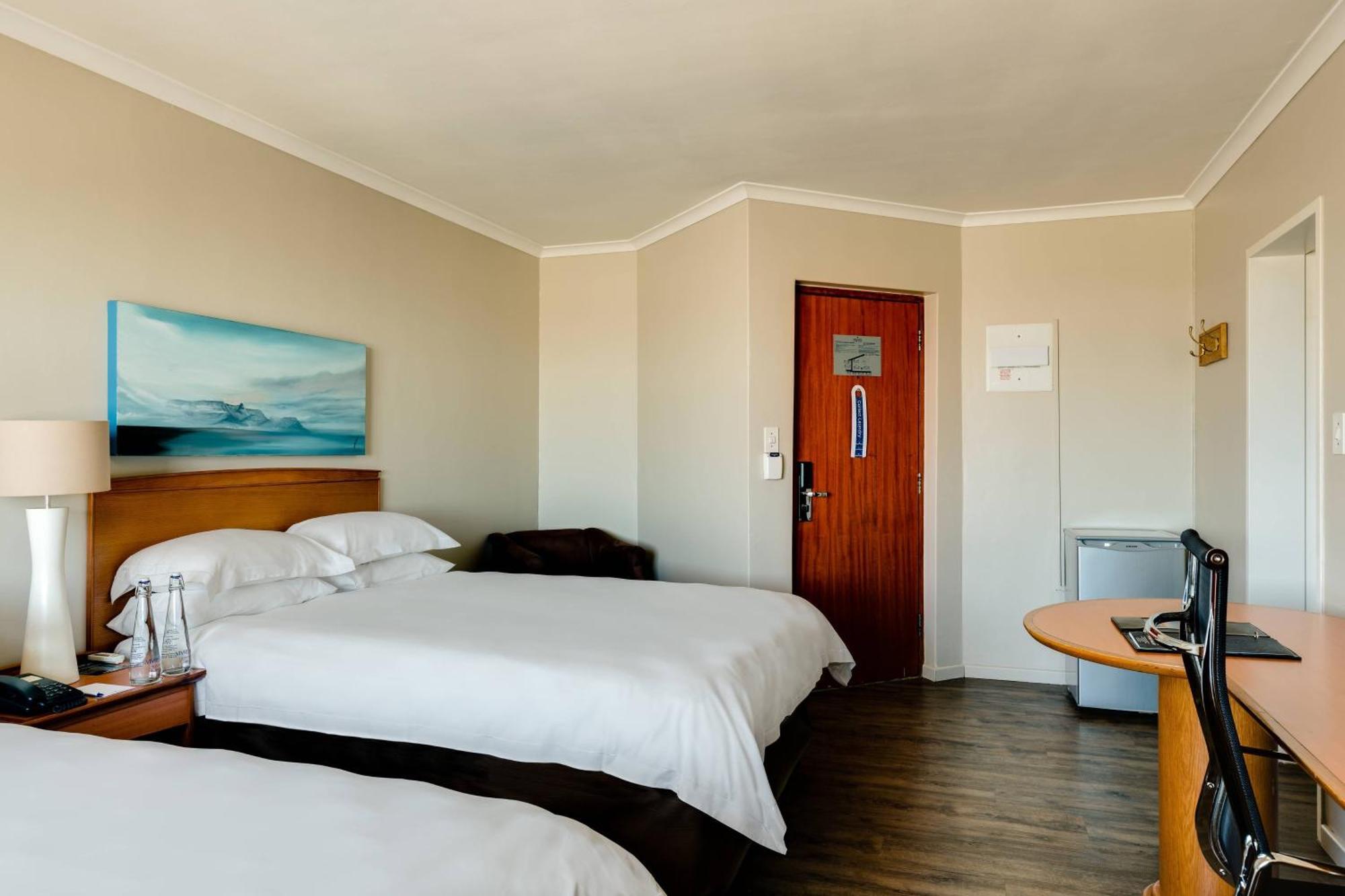 Protea Hotel By Marriott Cape Town Tyger Valley Bellville Exterior photo