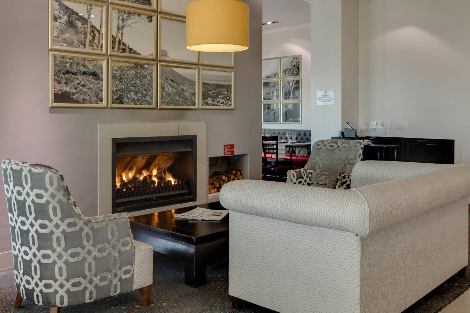 Protea Hotel By Marriott Cape Town Tyger Valley Bellville Exterior photo