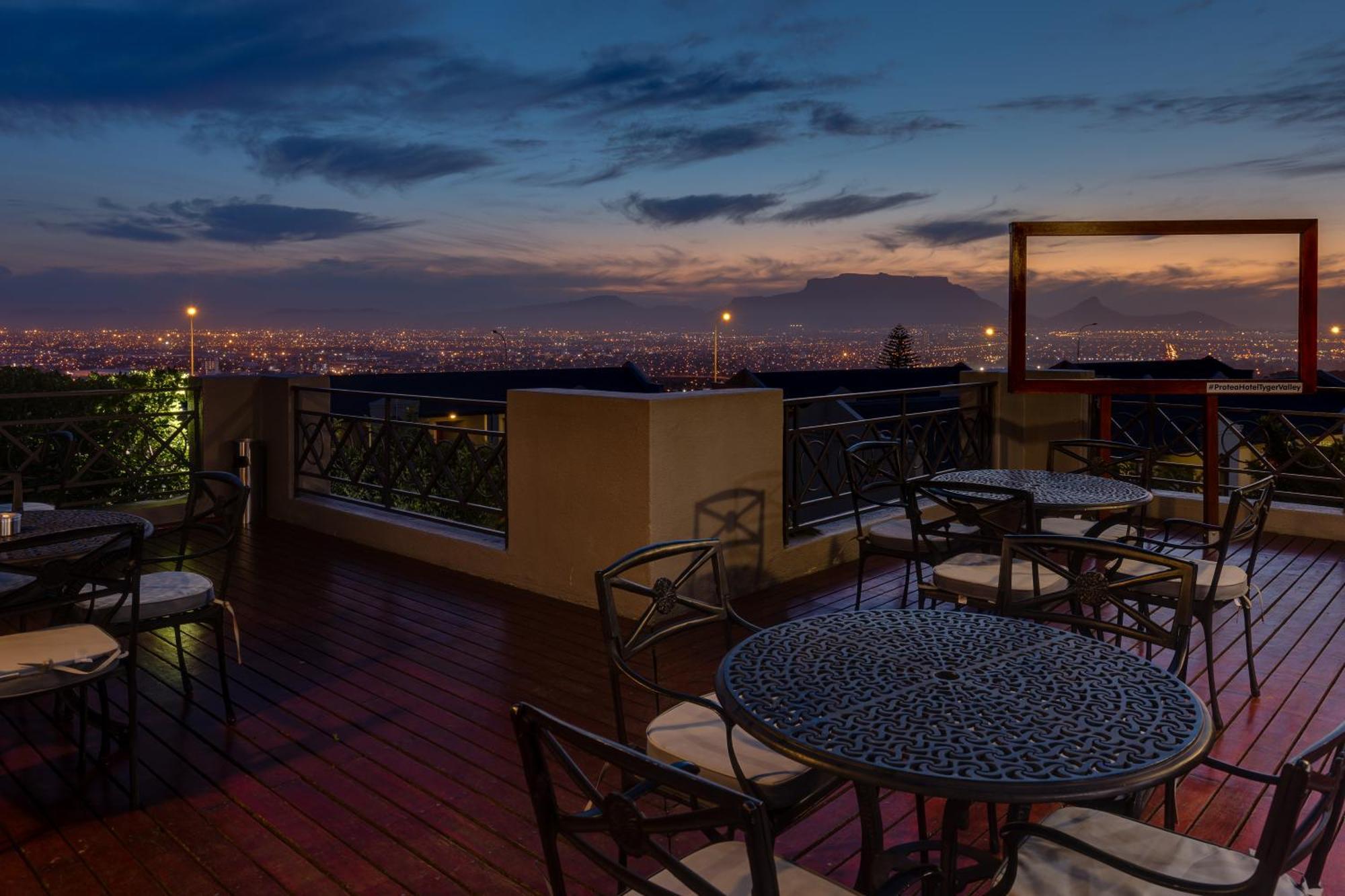 Protea Hotel By Marriott Cape Town Tyger Valley Bellville Exterior photo